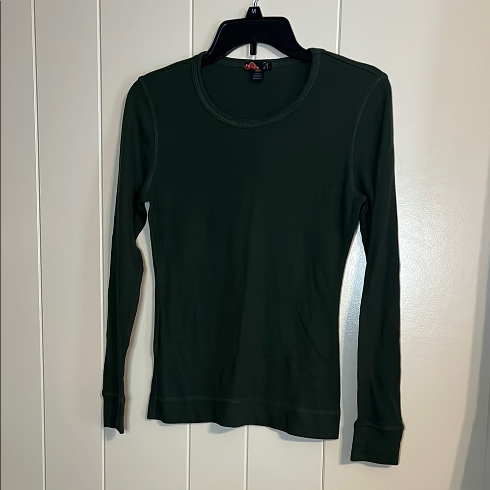 No. 21 Fitted Green Long Sleeve Tee